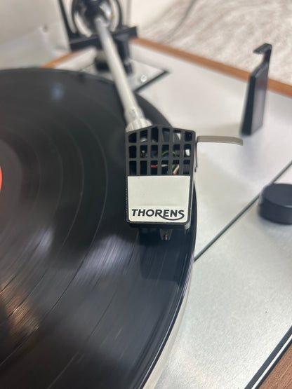 Thorens TD-165 Belt Drive Turntable * Ortofon Cartridge * New Belt * Fully Serviced * Metal Hinge Protectors * Manual
