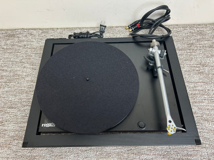 Rega Planar 25 Turntable * Silver RB600 Tonearm * Rega EXACT Cartridge * Glass Platter * Fully Serviced