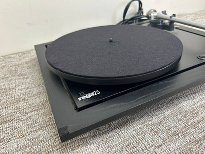 Rega Planar 25 Turntable * Silver RB600 Tonearm * Rega EXACT Cartridge * Glass Platter * Fully Serviced