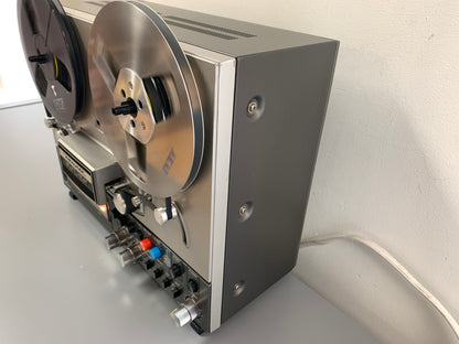 Realistic TR3000 Reel to Reel * Reels are not included
