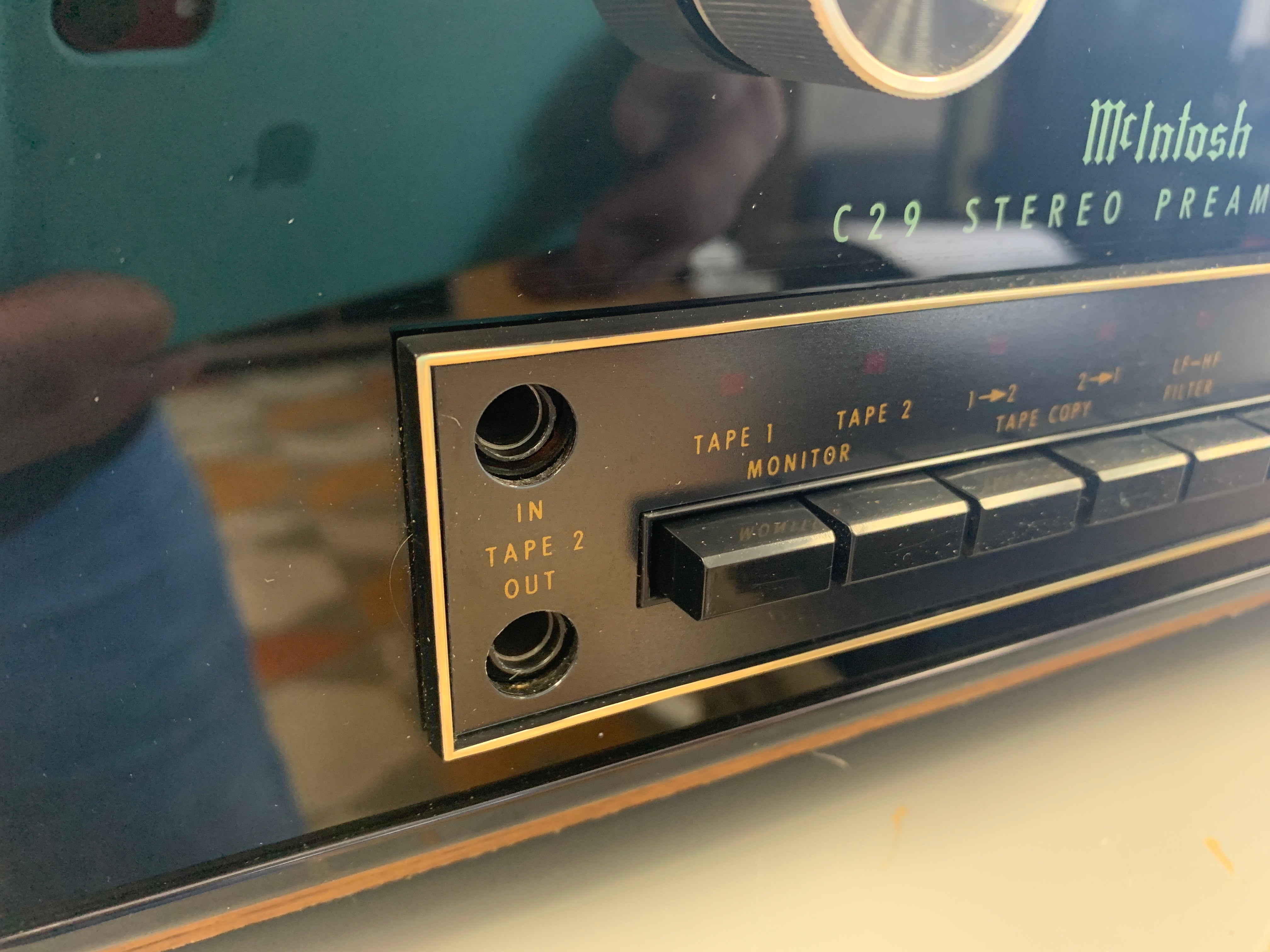 McIntosh C29 Preamplifier with Original Wood Case – The Turntable