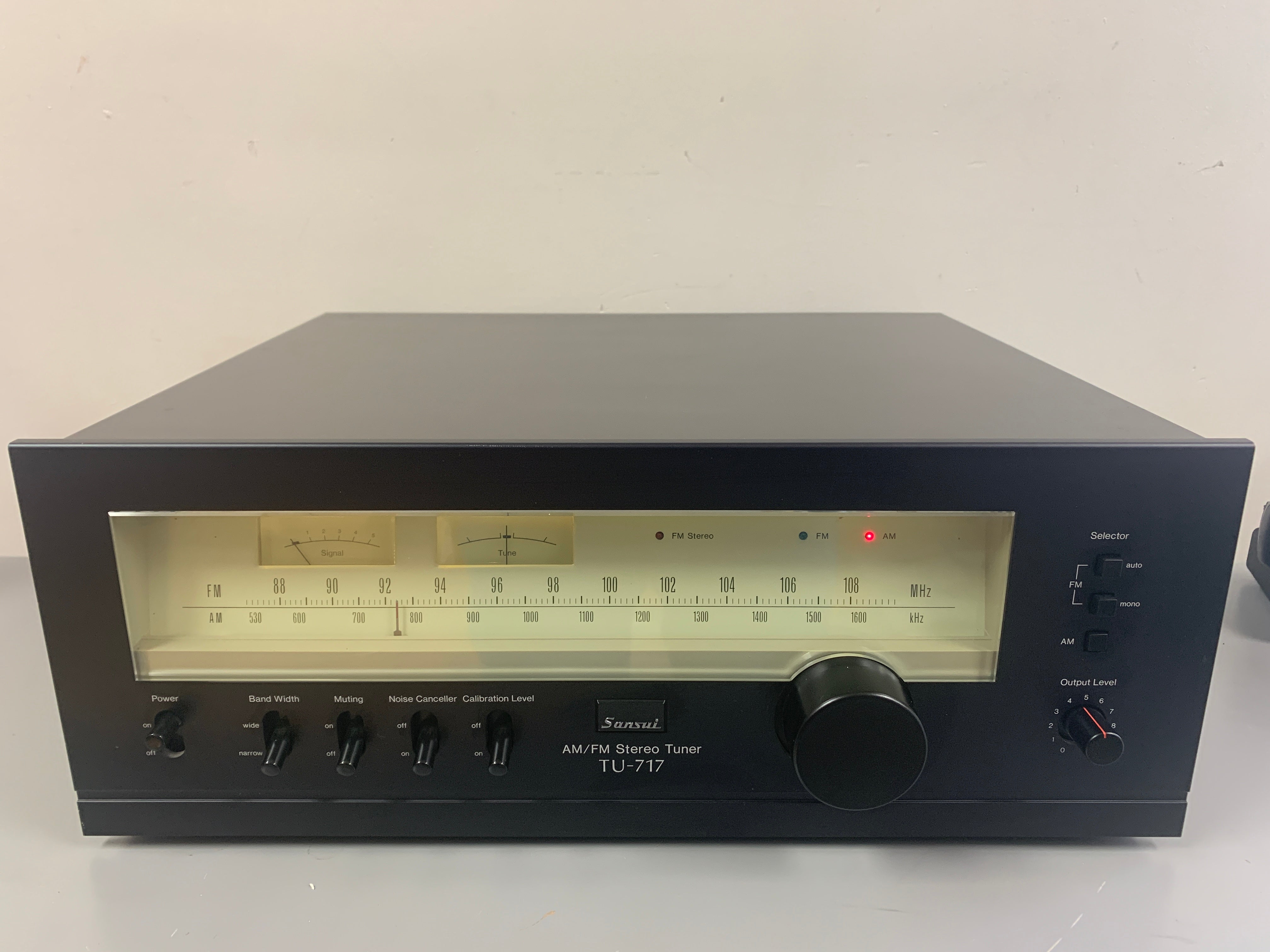 Sansui TU-717 Stereo Tuner
