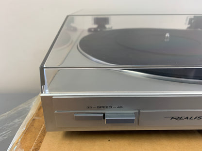 Realistic LAB310 Turntable * Box *