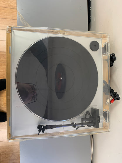 Realistic LAB310 Turntable * Box *