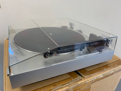 Realistic LAB310 Turntable * Box *