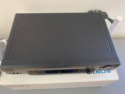 Sony SLV-N71 Video cassette Recorder * Box * Manual * remote * cables