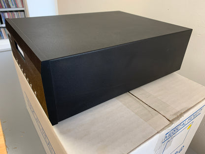 Musical Fidelity M1ViNL MM MC phono stage * Box