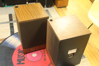 Bose 501 Series III Floor Standing Speakers * Woofers Refoamed * Local or 3rd Party Pickup Only