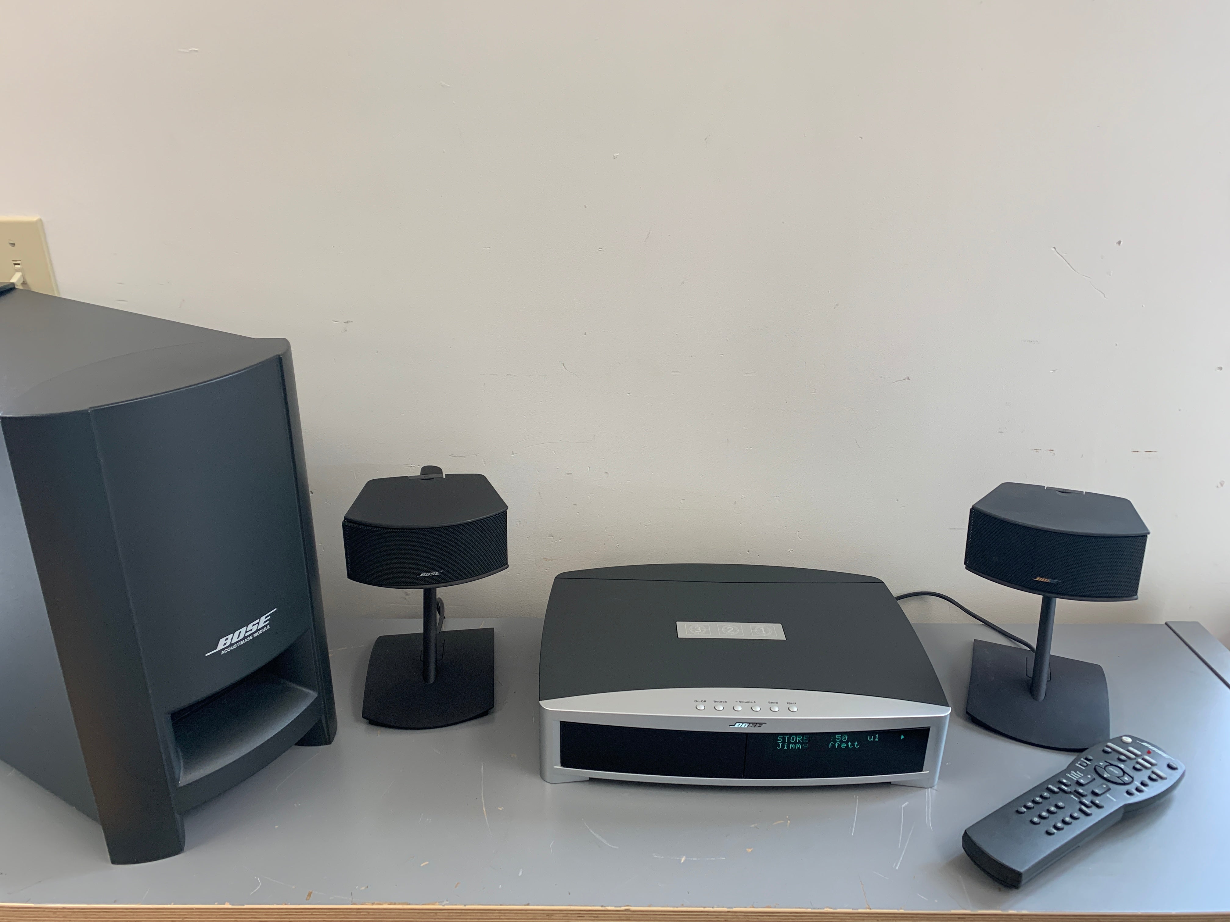 Bose Model 321 Series III GSX Media Center * Remote * Speakers * Desk ...