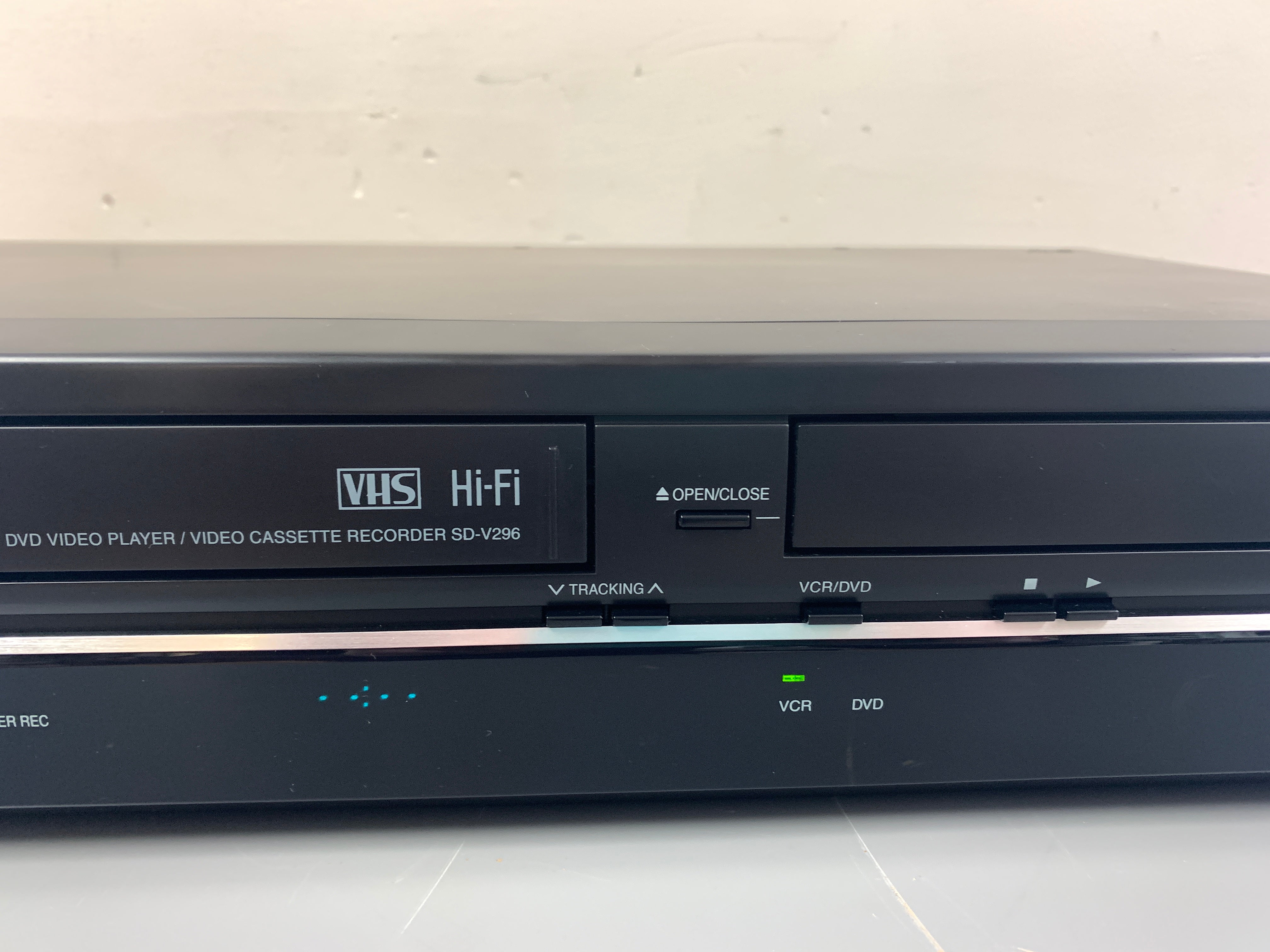 dvdプレイヤーToshiba Toshiba-SD-V296-DVD-VCR-Combo-