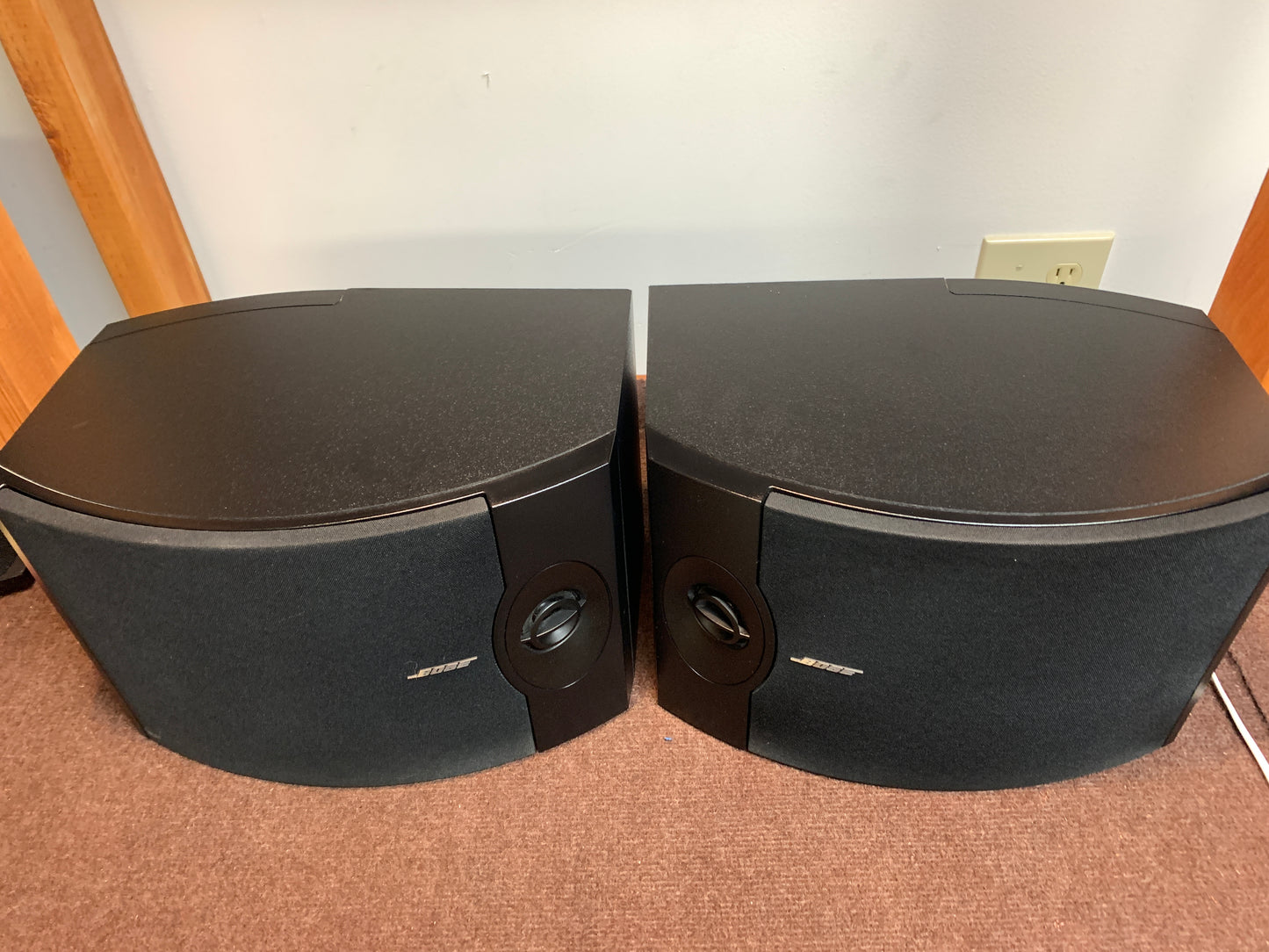 Bose 301 Series V  Bookshelf Speakers