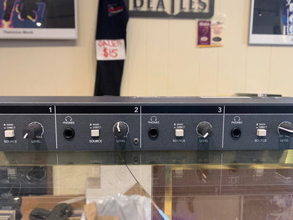 Mackie HM-54 Headphone Amplifier * 4 Channels