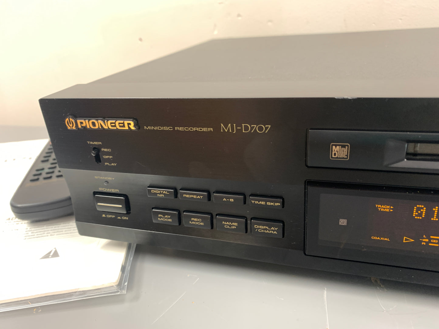 Pioneer MJ-D707 Single Minidisc Player * Remote * Manual