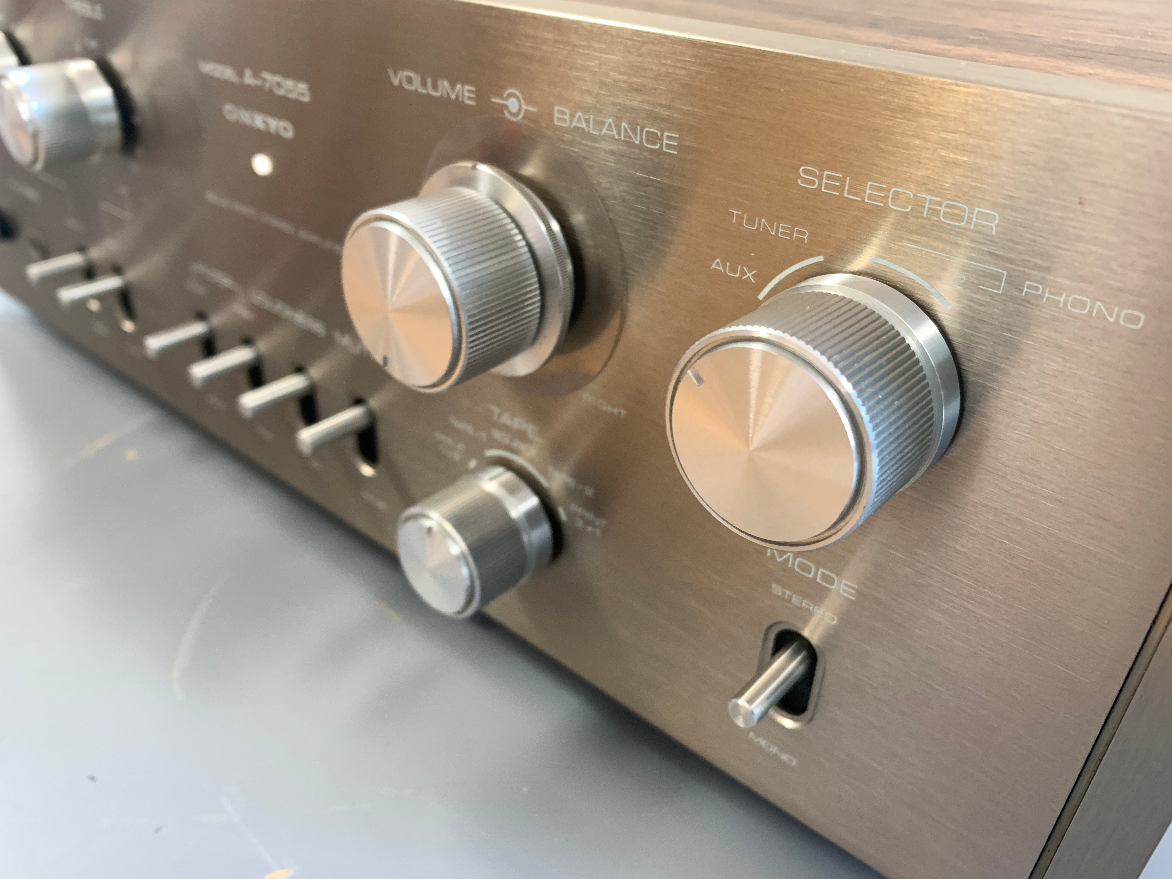 Onkyo A7055 Stereo Integrated Amplifier – The Turntable Store