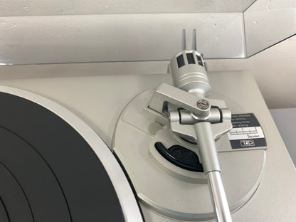 Technics SL-Q300 Turntable with NEW AT81CP Cartridge