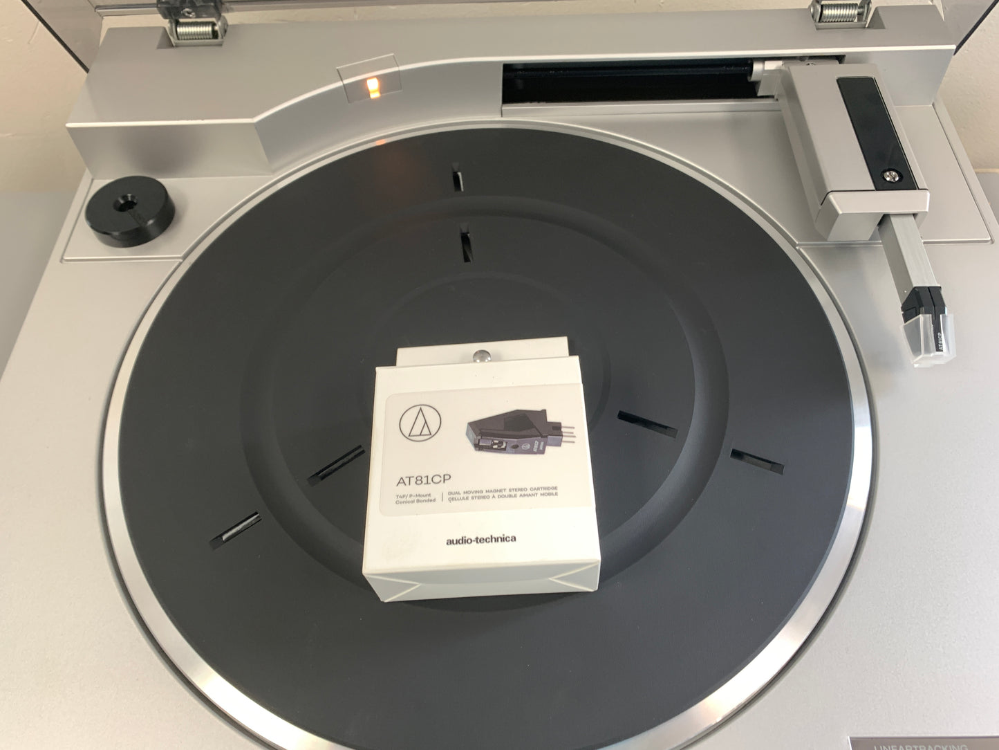 Sony PS-LX500 Direct Drive Turntable * Linear Tracking * NEW AT81CP Cartridge