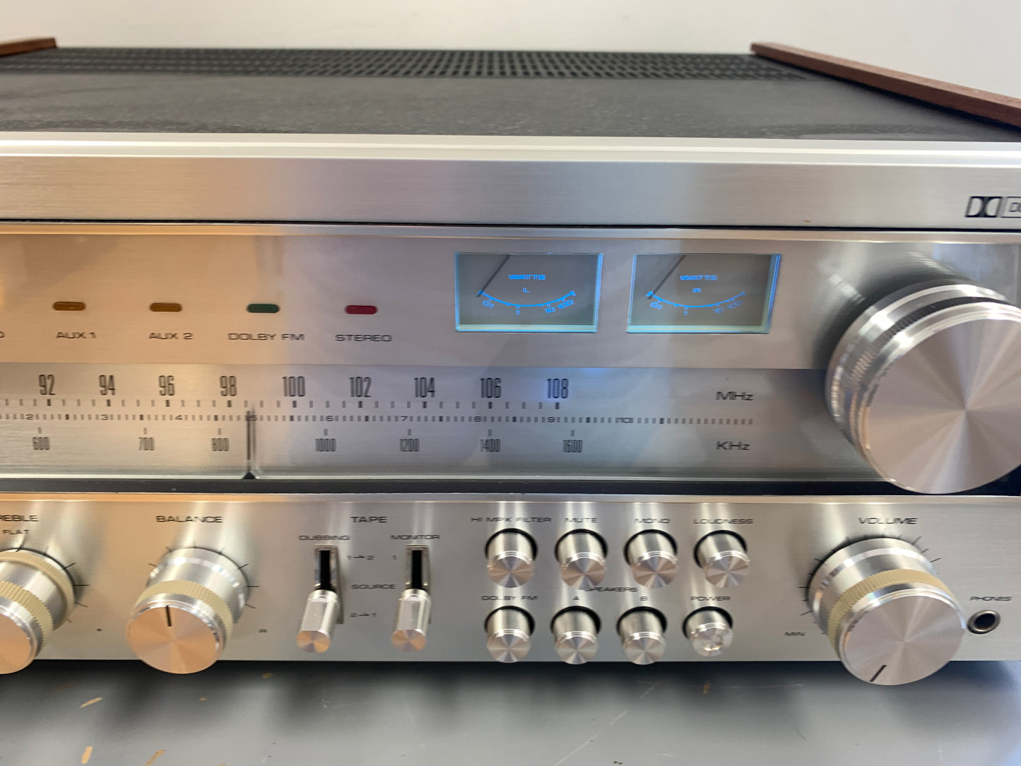 Realistic STA-2000D Stereo Receiver