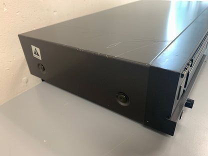 Technics SL-P220 Single Compact Disc Player