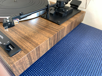 Realistic LAB290 Belt Drive Turntable
