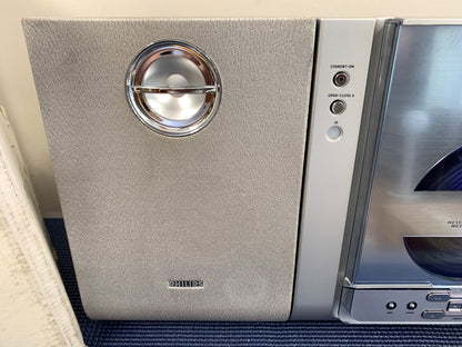 Philips MC-235 Micro System - CD Radio and AUX - Speakers - Remote - Box
