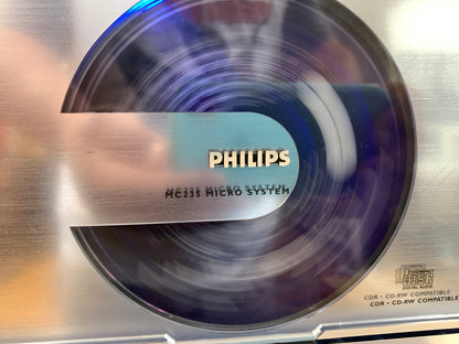 Philips MC-235 Micro System - CD Radio and AUX - Speakers - Remote - Box