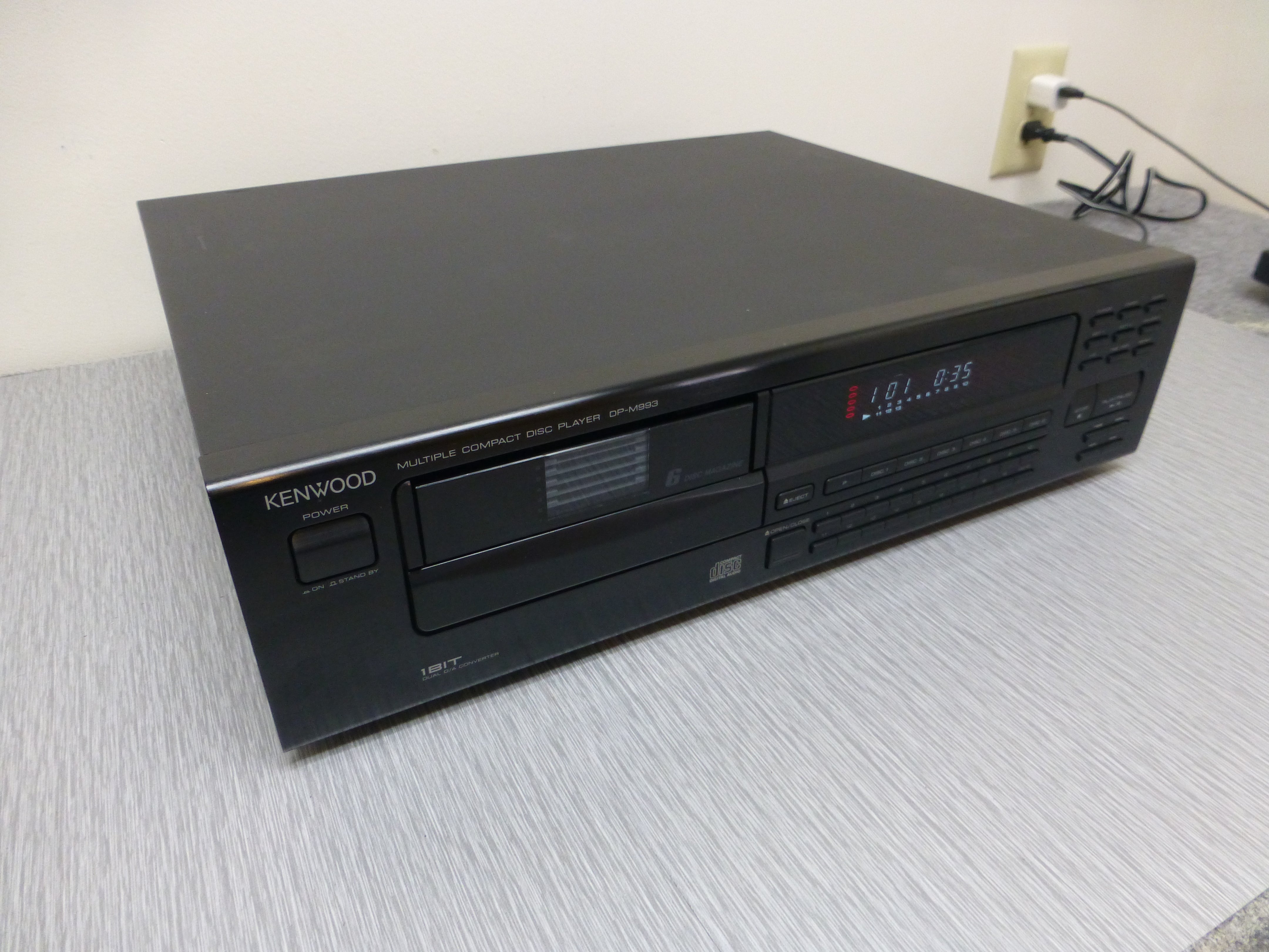 Kenwood DP-M993 Multiple Compact Disc Player (1993) * 6 Disc