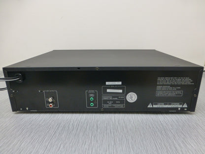 Kenwood DP-M993  Multiple Compact Disc Player (1993) * 6 Disc Cartridge