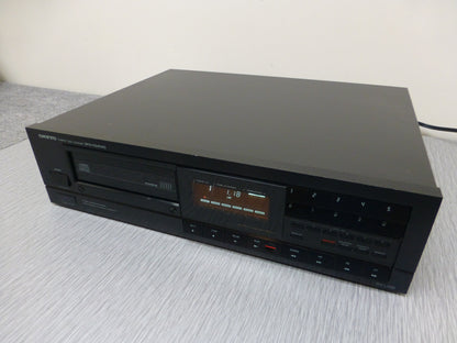 Onkyo DX-C600  Compact Disc Changer * 6 Disc Cartridge * 2 Cartridges