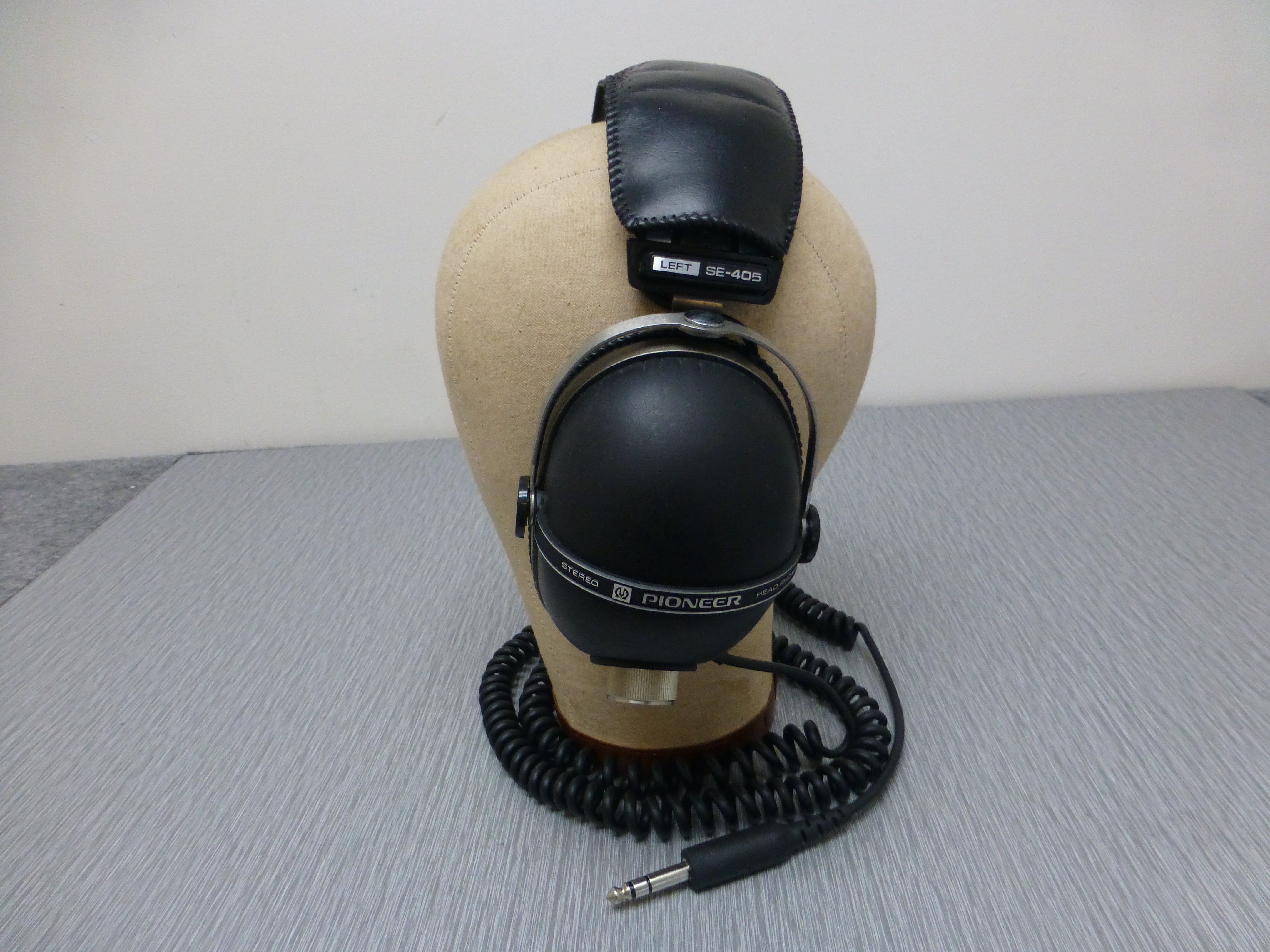 Pioneer SE-405 有線ヘッドホン Pioneer SE-405 有線ヘッドホン SE-405