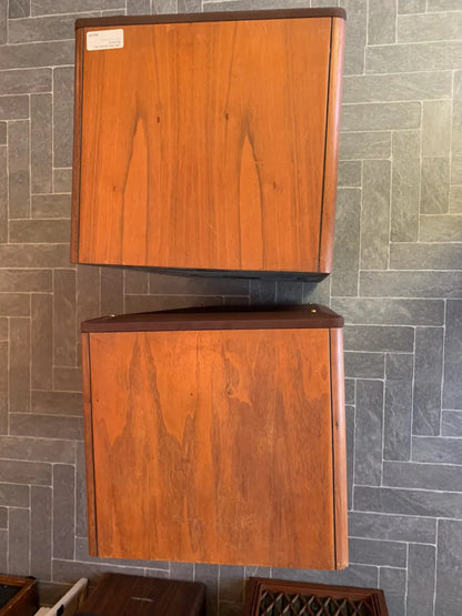 American Monitors AMC-16 Speakers