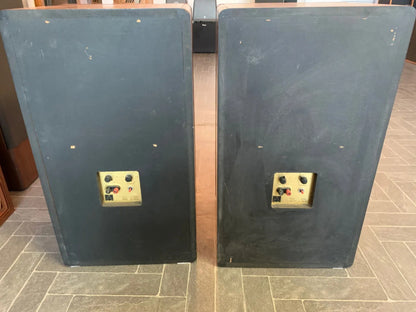 American Monitors AMC-16 Speakers