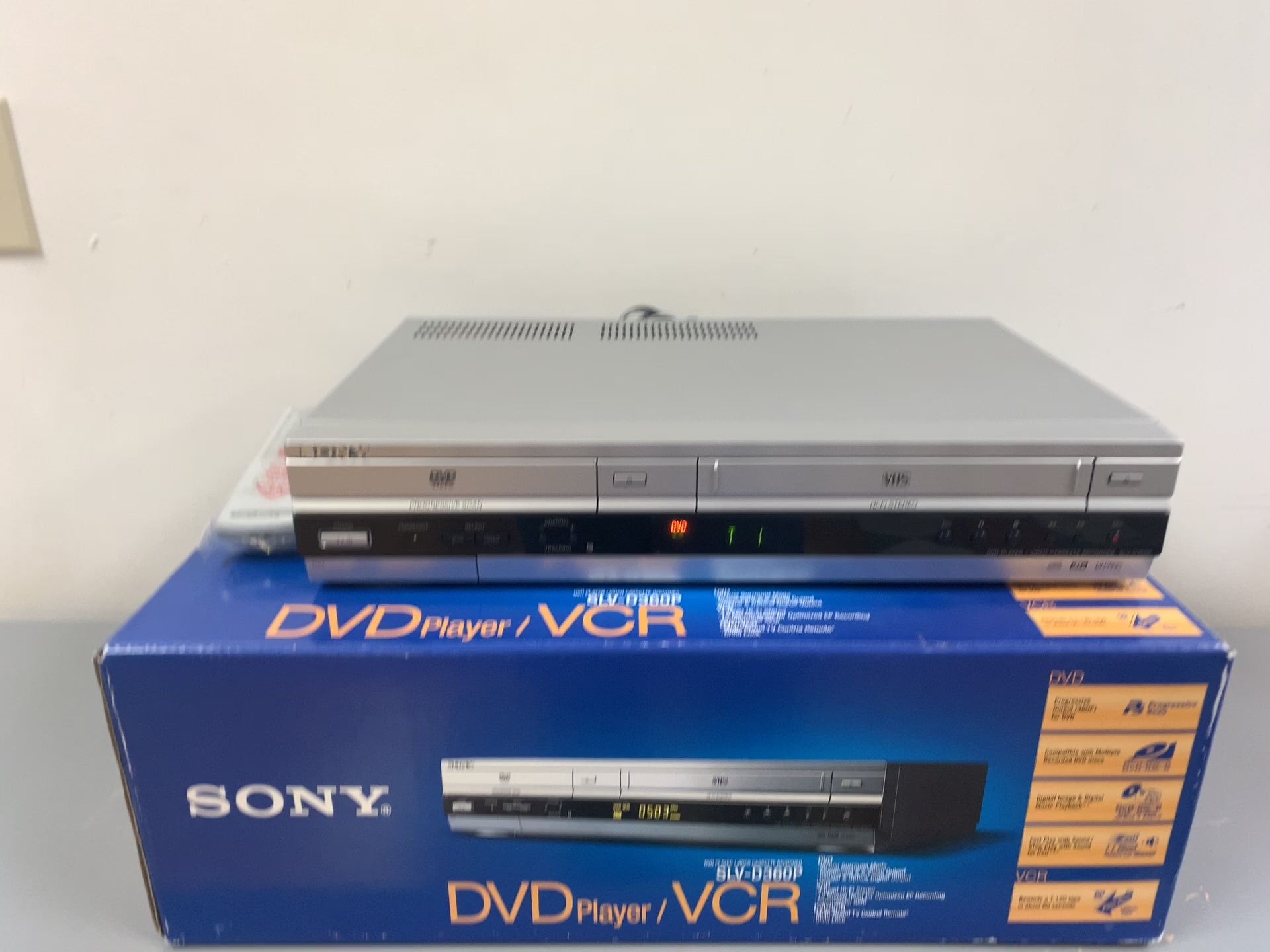 Sony SLV-D360P DVD/VHS Combo * Remote * Box – The Turntable Sony SLV-D360P DVD/VHS Combo * Remote * Box – The Turntable