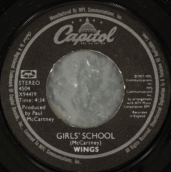 Wings (2) : Mull Of Kintyre / Girls School (7", Single, Win)
