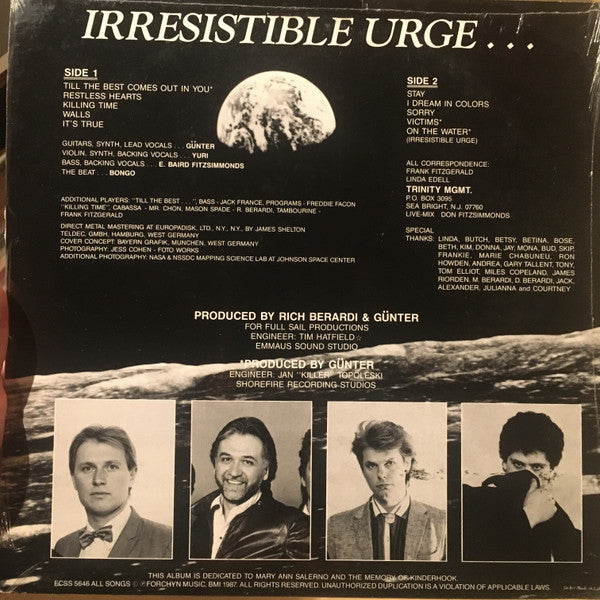 The World (21) : Irresistible Urge... (LP)