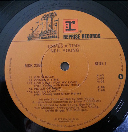 Neil Young : Comes A Time (LP, Album)