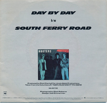 The Hooters : Day By Day (7", Single, Styrene, Pit)