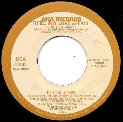 Elton John : Mama Can't Buy You Love  (7", Single)